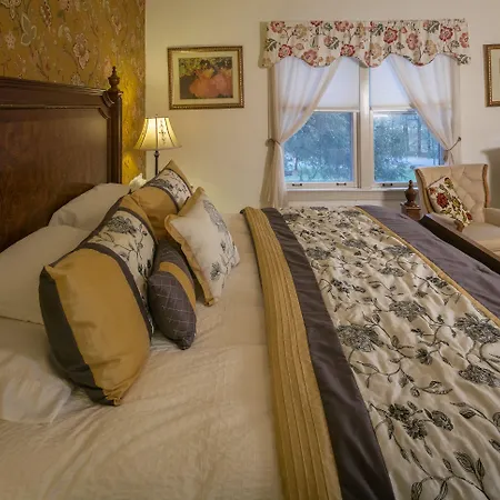 Taylor House Inn-2